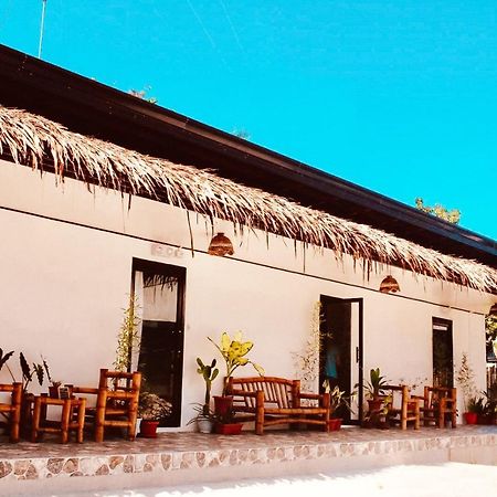 The Hangover Hostel Moalboal Exterior foto