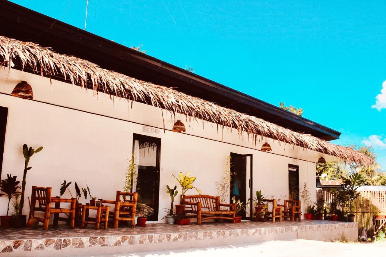 The Hangover Hostel Moalboal Exterior foto